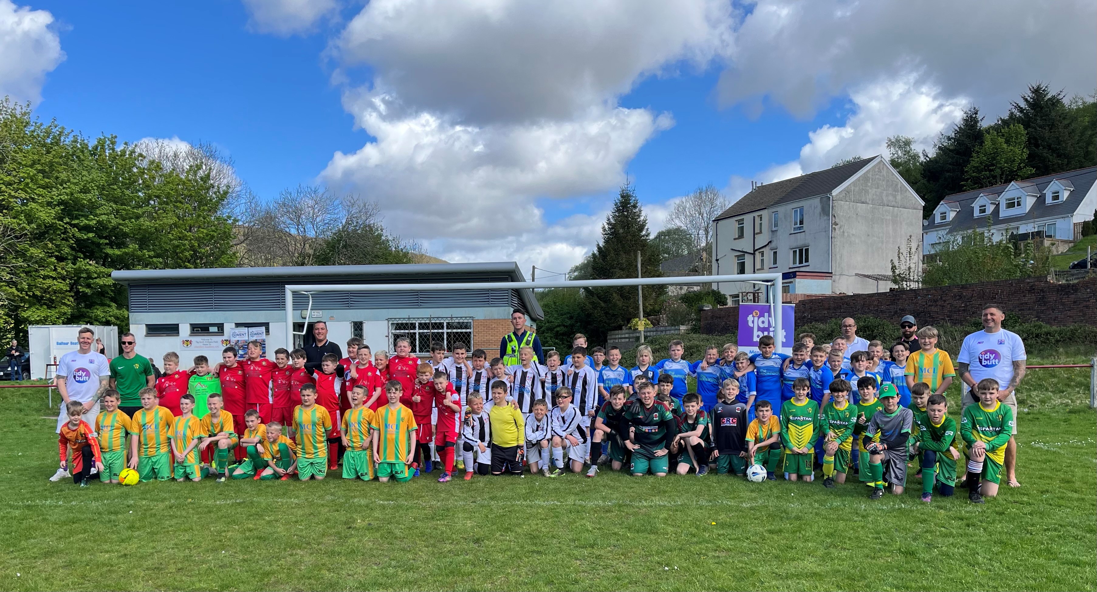 group photo of Tidy Butt members