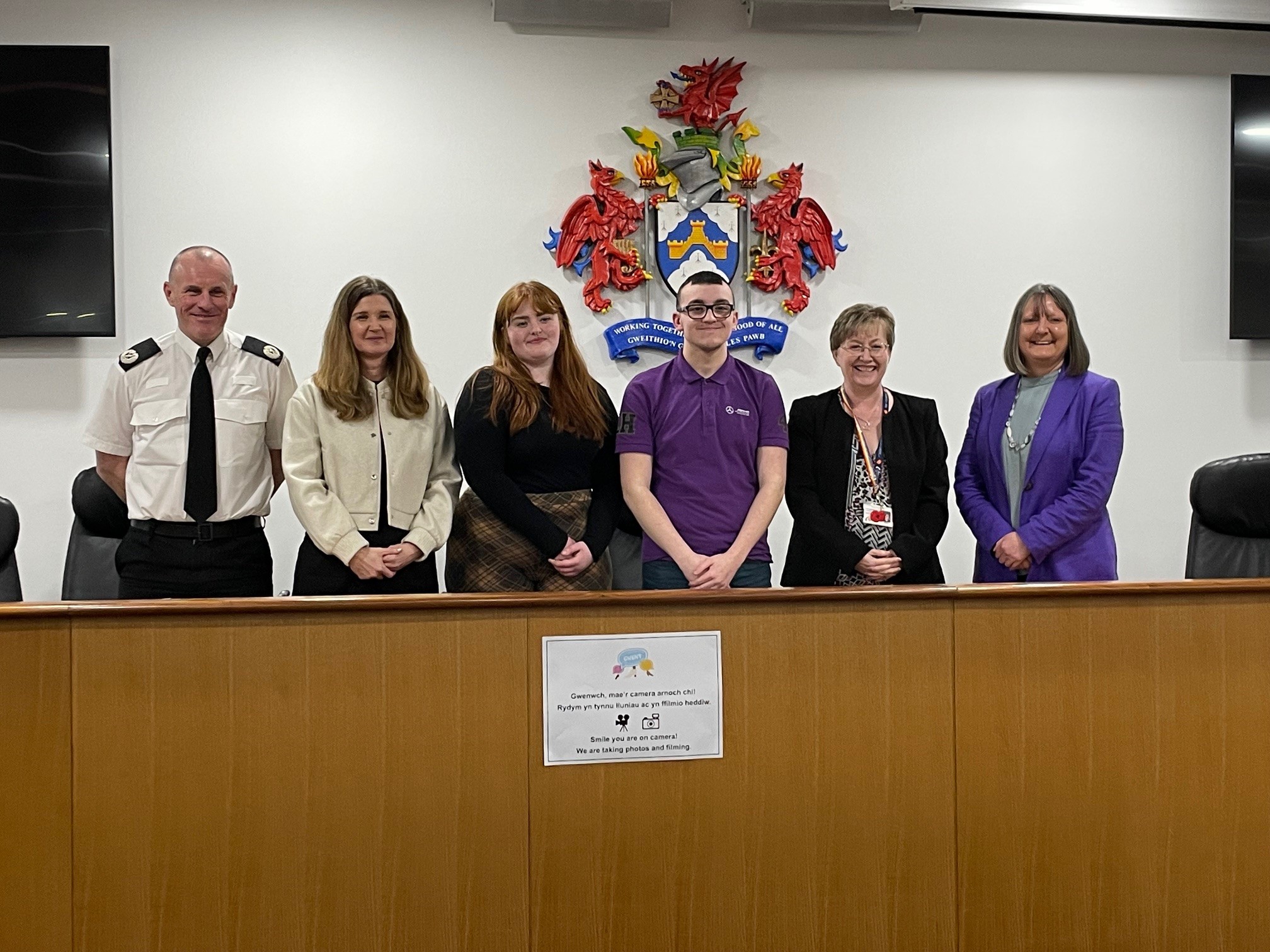 Panel Amser Cwestiynau Ieuenctid