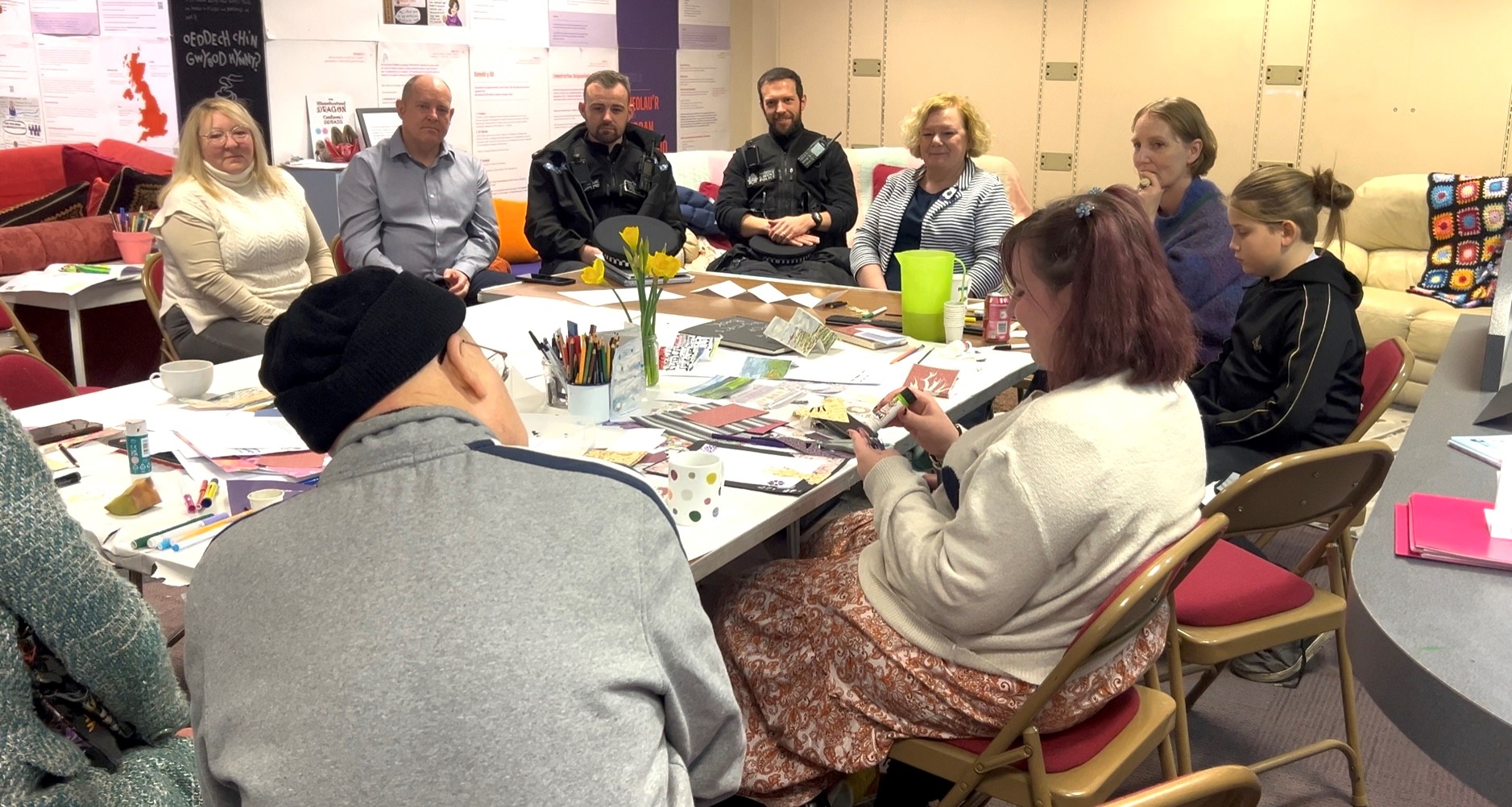 Jane Mudd talking to residents