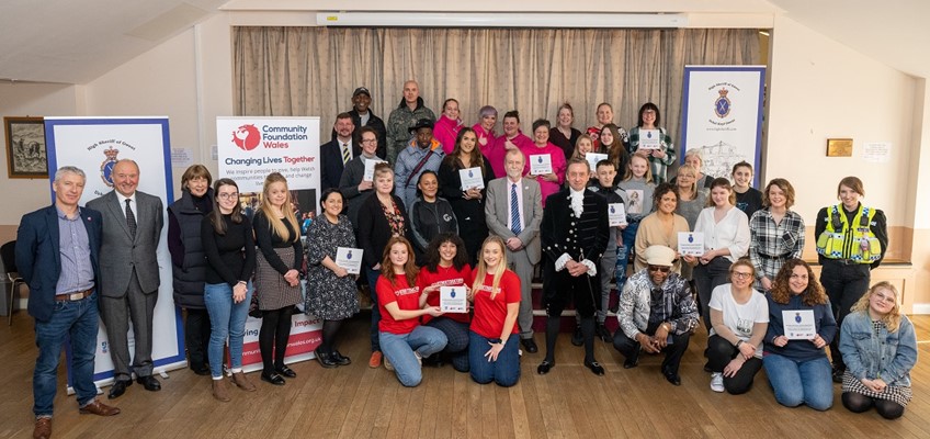 Group photo of people who received awards