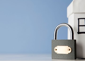 padlock outside house