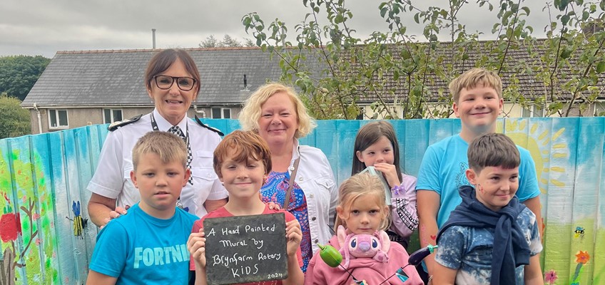 Jane Mudd, joined young people and their families at Bryn Farm Community House in Brynmawr