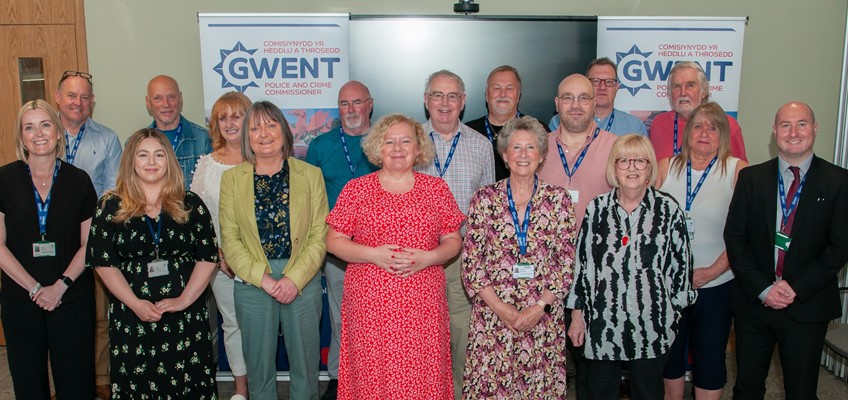 Roeddwn yn falch i gwrdd â gwirfoddolwyr o ddau o'r cynlluniau sy'n cael eu rheoli gan fy swyddfa.