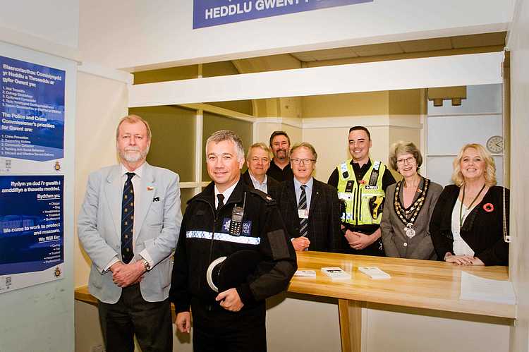  P​​​​​​olice Team Up With Council To Provide Additional Services At Community Hub