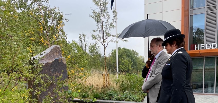 Jeff Cuthbert and Chief Constable Pam Kelly paying respects at memorial stone