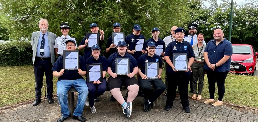 Seremoni cwblhau hyfforddiant Cadetiaid Heddlu Trinity Fields