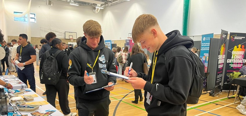 Students filling out survey
